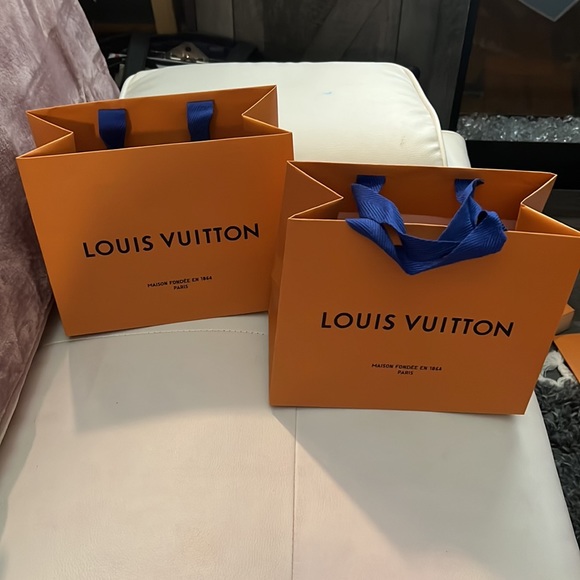 A set of 2 Louis Vuitton bag’s 🩵🩵🩵 - Picture 1 of 9